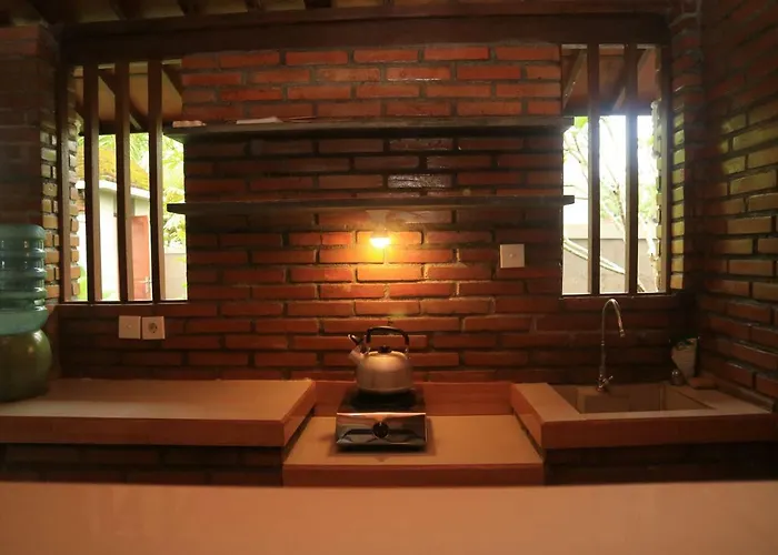 ゲストハウス Widhiana Cottages